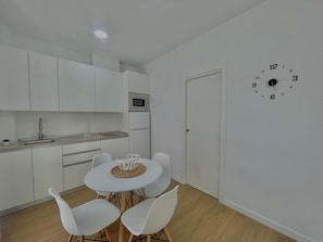 Fridge, microwave, coffee/tea maker, electric kettle
