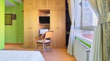 4 camere, ferro/asse da stiro, Wi-Fi, lenzuola