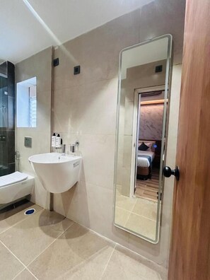 Suite executiva | Bany | Tovalloles, sabó, xampú i paper higiènic 