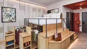 1 bedroom, desk, WiFi, bed sheets - Steps to Mission Ballroom + Kitchen. Bar. Playroom (Denver)