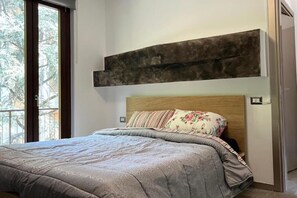 1 bedroom, WiFi, bed sheets - Nina's House with a view of the Colli Di Bergamo (Lombardia)