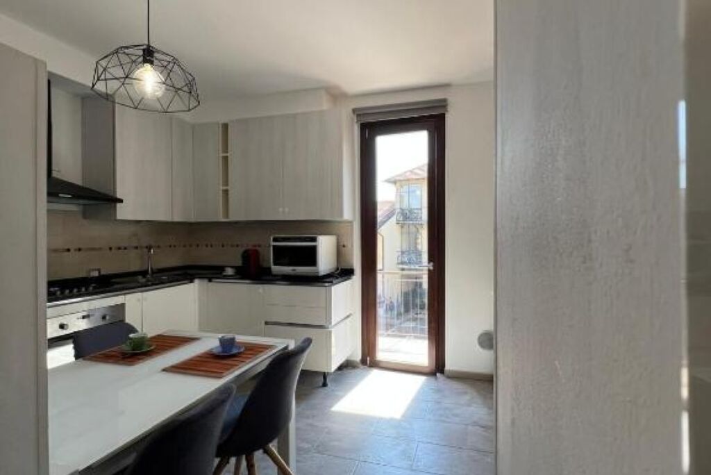 Micro-ondes, four, plaque de cuisson