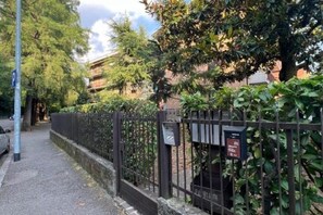 Property grounds - Nina's House with a view of the Colli Di Bergamo (Lombardia)