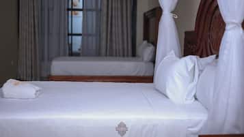 Deluxe Twin Room, City View | Free WiFi, bed sheets