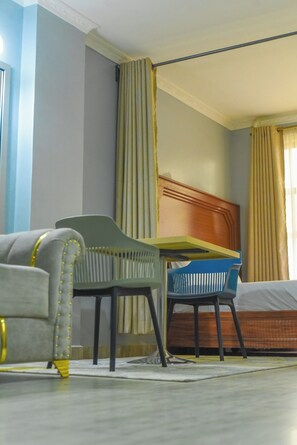 Deluxe Double Room, City View | Soundproofing, free WiFi, bed sheets - The Mark Vintage Hotel Ruiru (Ruiru)