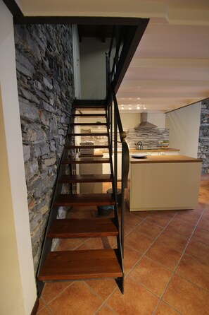 Apartment | Premium bedding, down comforters, iron/ironing board, cribs/infant beds