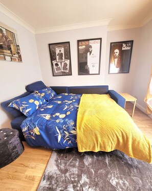 1 bedroom, iron/ironing board, WiFi, bed sheets