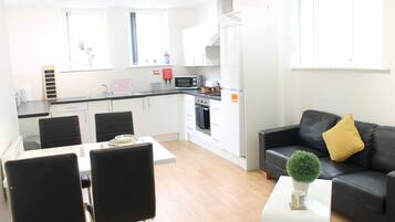 Studio, Non Smoking | Blackout curtains, free WiFi, bed sheets