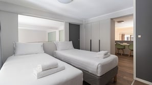 2 bedrooms, iron/ironing board, bed sheets