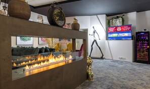 Bar-salon dans le hall