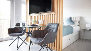 Laptop workspace, iron/ironing board, free WiFi, bed sheets