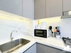 公寓 (1 Bedroom) | 私人厨房 | 冰箱、微波炉、烤箱、炉灶
