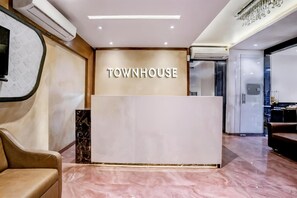 House | Meja sambut tetamu