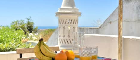 屋外ダイニングエリア