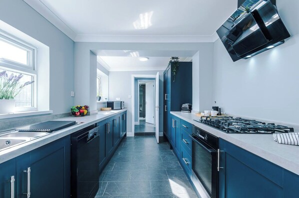 Private kitchen - 137 Watford Road (Birmingham)