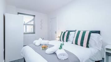 Maison | Wi-Fi gratuit, draps fournis