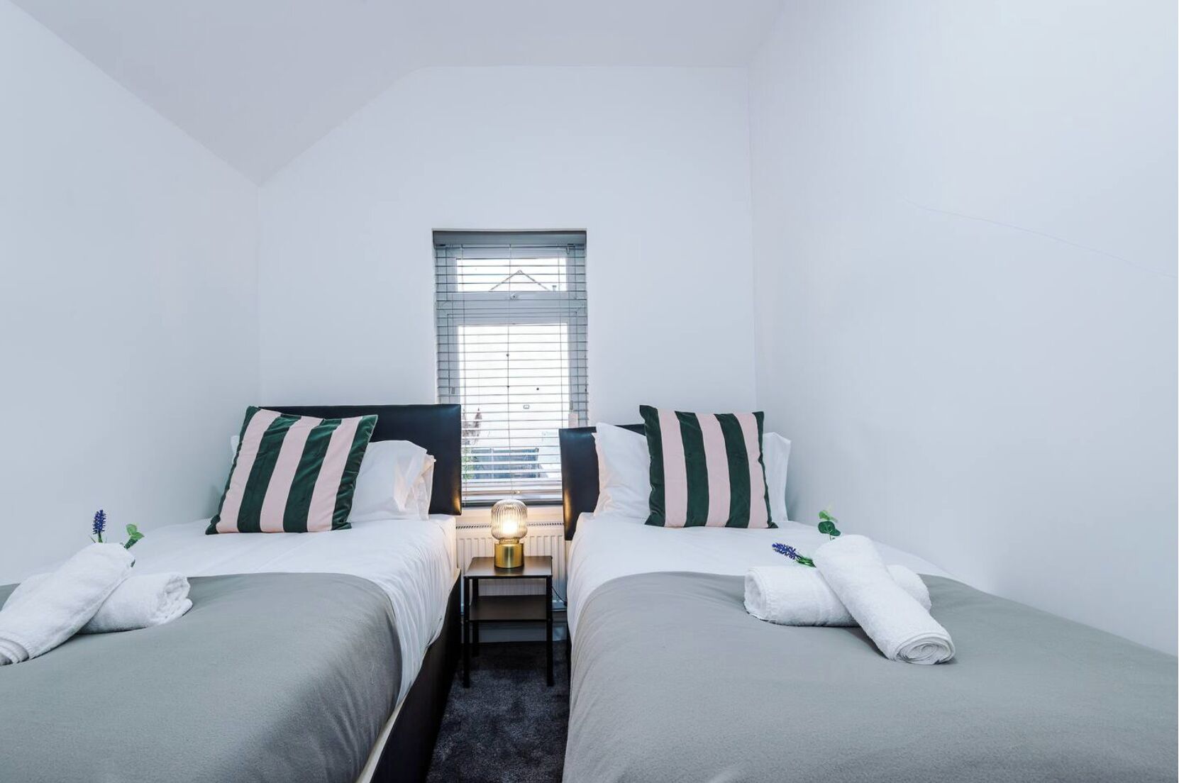 House | Free WiFi, bed sheets