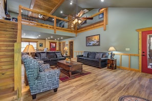 House, Multiple Beds, Hot Tub, Garden View (Running Bear) | Living area | 55-inch flat-screen TV with digital channels, fireplace