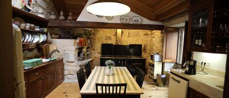 Micro-ondes, four, plaque de cuisson, lave-vaisselle