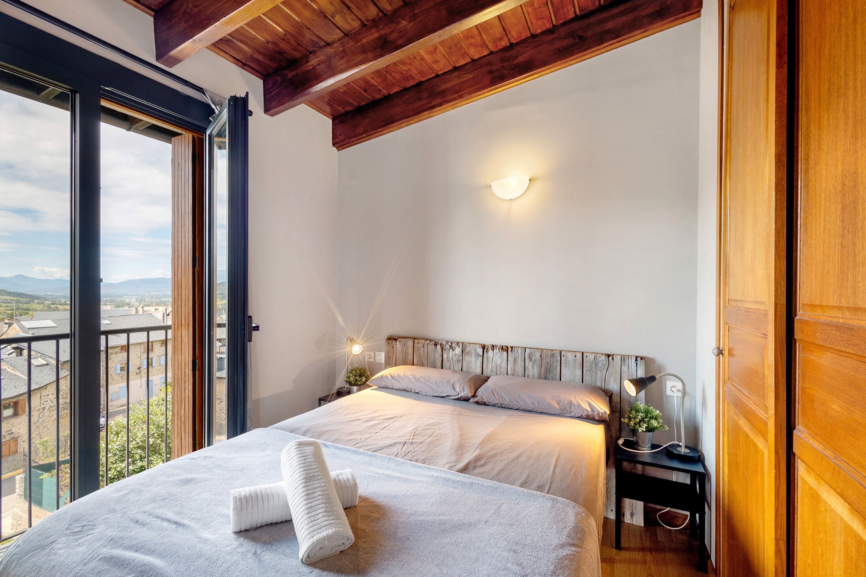 2 bedrooms, bed sheets