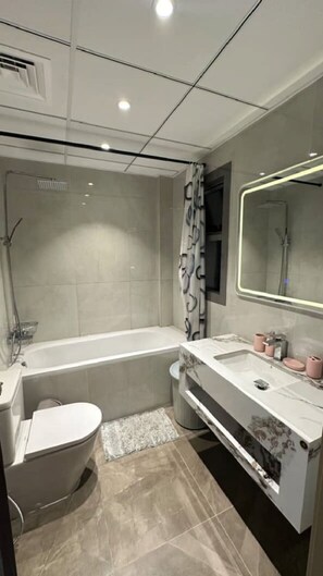 Apartamento, 1 habitación, accesible para personas con discapacidad, balcón | Baño