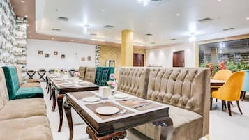 House | Dining