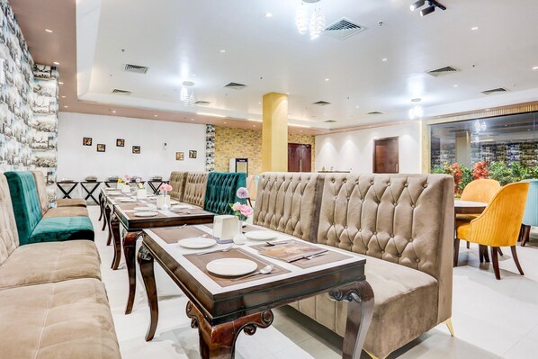 House | Dining