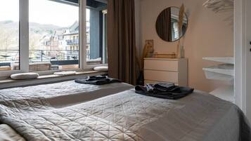 1 bedroom, WiFi, bed sheets