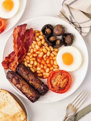 Daily English breakfast (USD 350 per person)