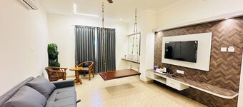 Shambhavi Hotel & Convention Centre