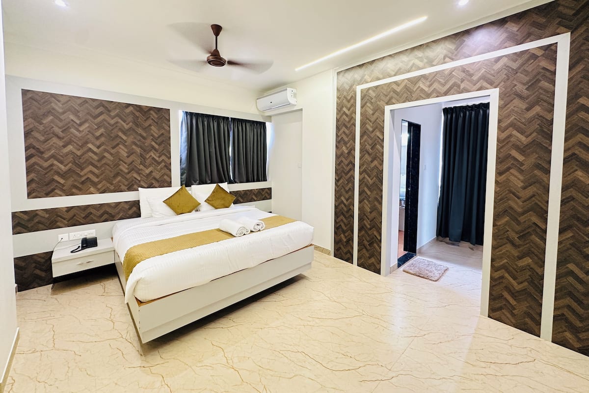Suite monolocale Executive | Una scrivania