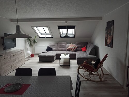 Newly renovated apartment directly at the S-Bahn Hoffenheim 90 sqm