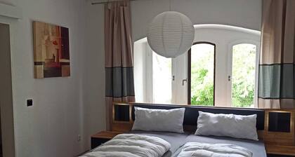 Neu ausgebaute FeWo direkt an der S-Bahn Hoffenheim 90 qm