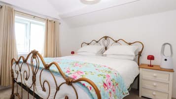 1 bedroom, individually decorated, individually furnished, free WiFi