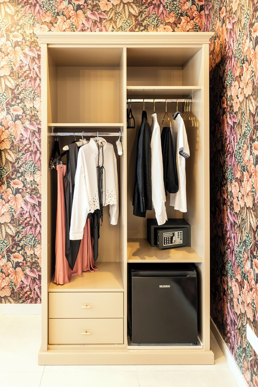 Chambre Double Sénior | Armoire