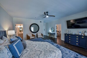 3 slaapkamers, een bureau, een strijkplank/strijkijzer, wifi