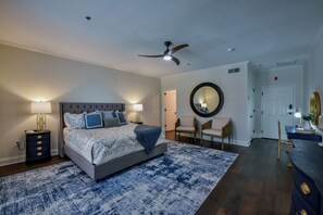 3 bedrooms, desk, iron/ironing board, WiFi