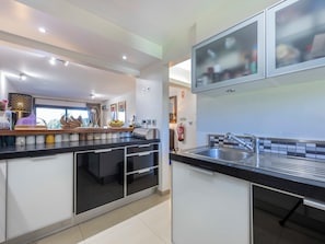 Fridge, microwave, oven, stovetop - Mar da Luz - Praia da Luz (Luz)