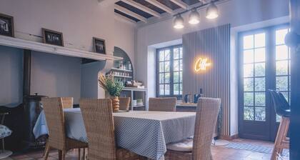 RENOVATED GITE COZY MONEIN SLEEPS 8