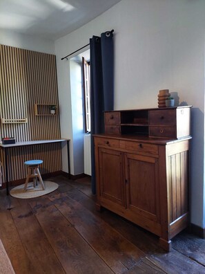 Interior - RENOVATED GITE COZY MONEIN SLEEPS 8 (Monein)