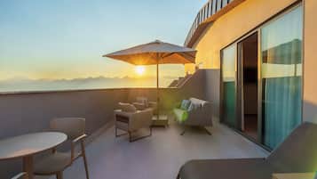 华丽客房, 城市景观 | 客房内保险箱、办公桌、笔记本电脑工作区、熨斗/熨板