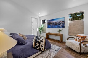 4 bedrooms, iron/ironing board, free WiFi, bed sheets - Bluebird Day - Westside Retreat (Bend)