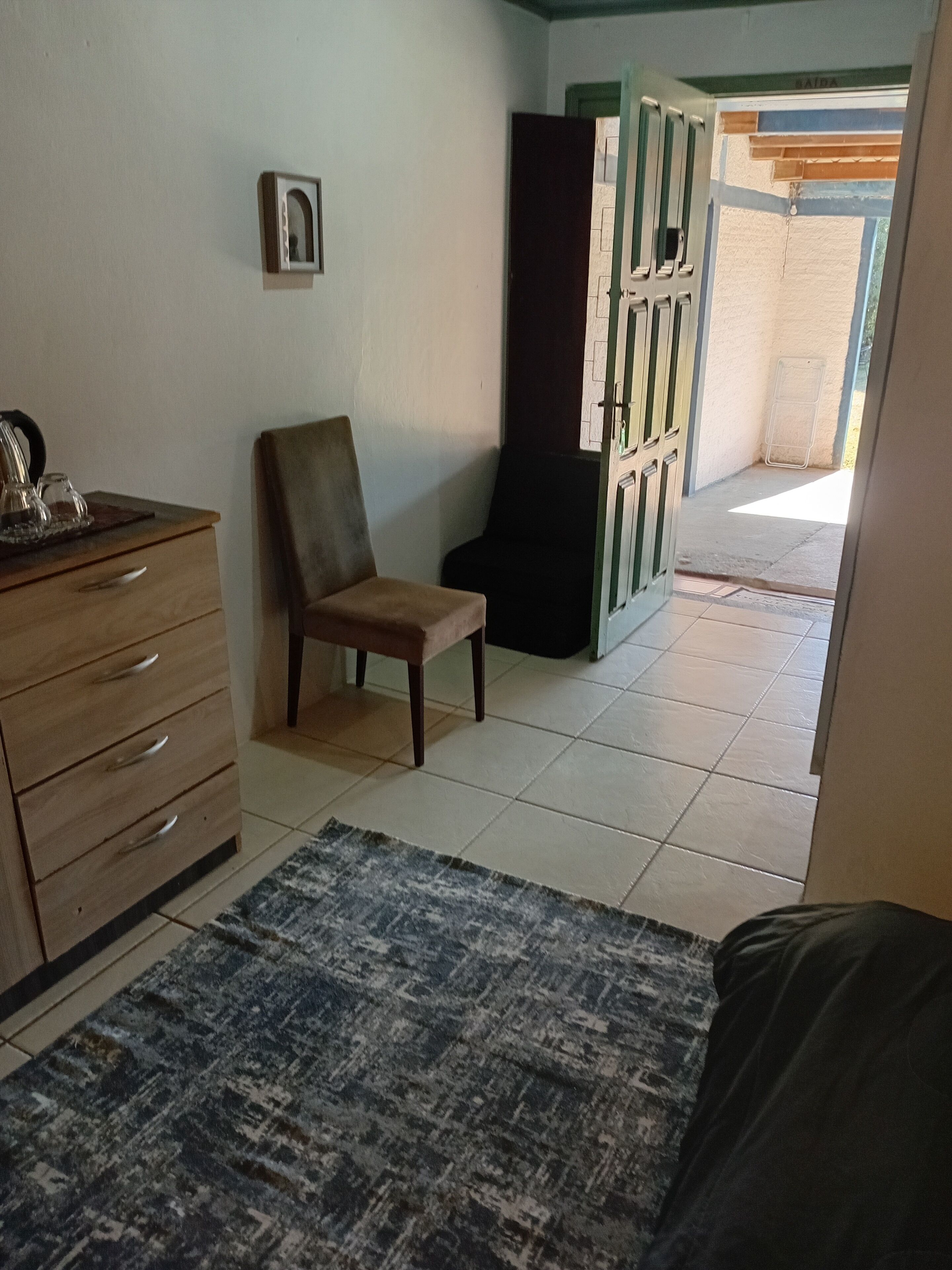 1 slaapkamer, een strijkplank/strijkijzer, wifi, beddengoed