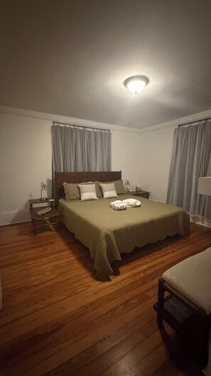 2 habitaciones, tabla de planchar con plancha y wifi gratis 