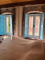 Habitación económica doble, vistas al patio | Wifi gratis