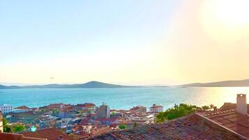 Family Quadruple Room, Sea View | Free WiFi