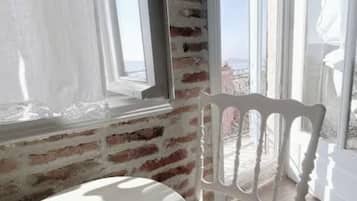 Family Quadruple Room, Sea View | Living area