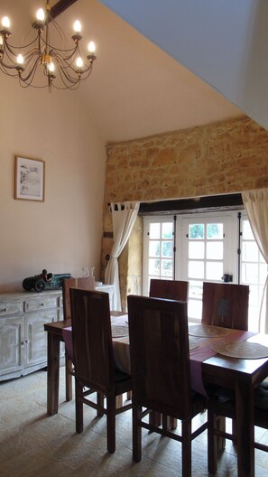Dining - Charming country house 10 minutes from Sarlat-la-Canéda (Carsac-Aillac)
