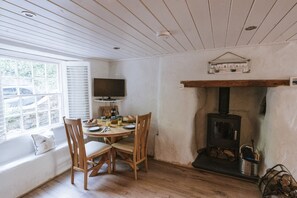 Dining - Tamarisk Cottage (St. Agnes)