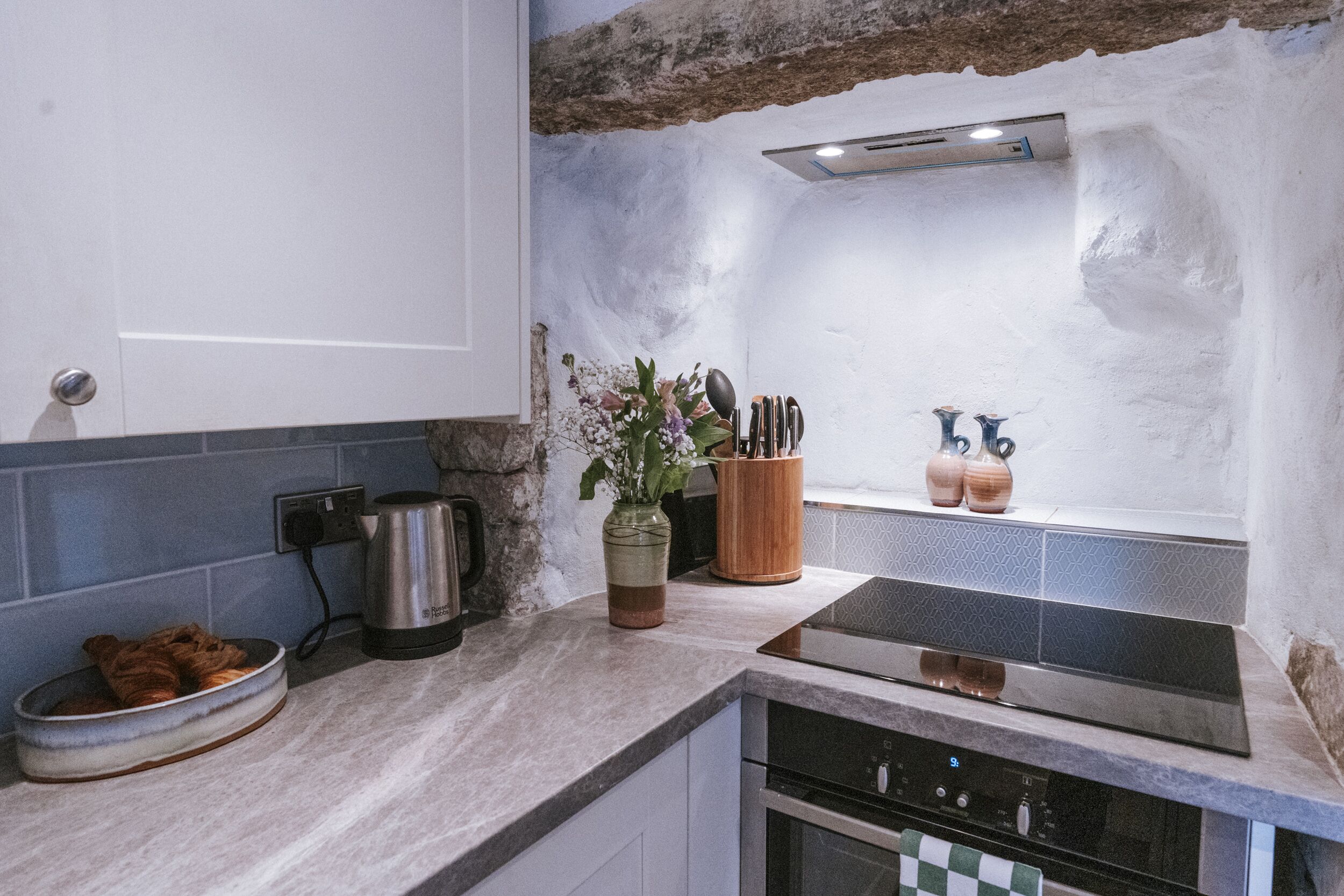 Cookware/dishes/utensils